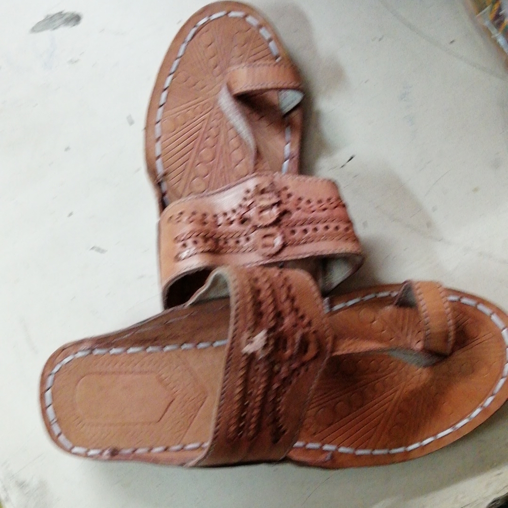Leather slippers - Picture 3 of 3